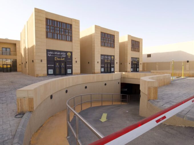وحدات درايف ثرو Drive-Thru للإيجار في شمال الرياض وحدات درايف ثرو Drive-Thru للإيجار